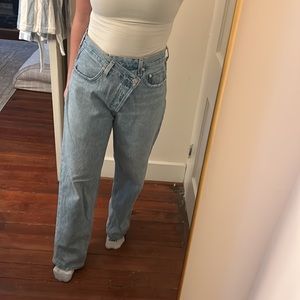 The PERFECT amount of worn in Agolde criss cross jeans size 27